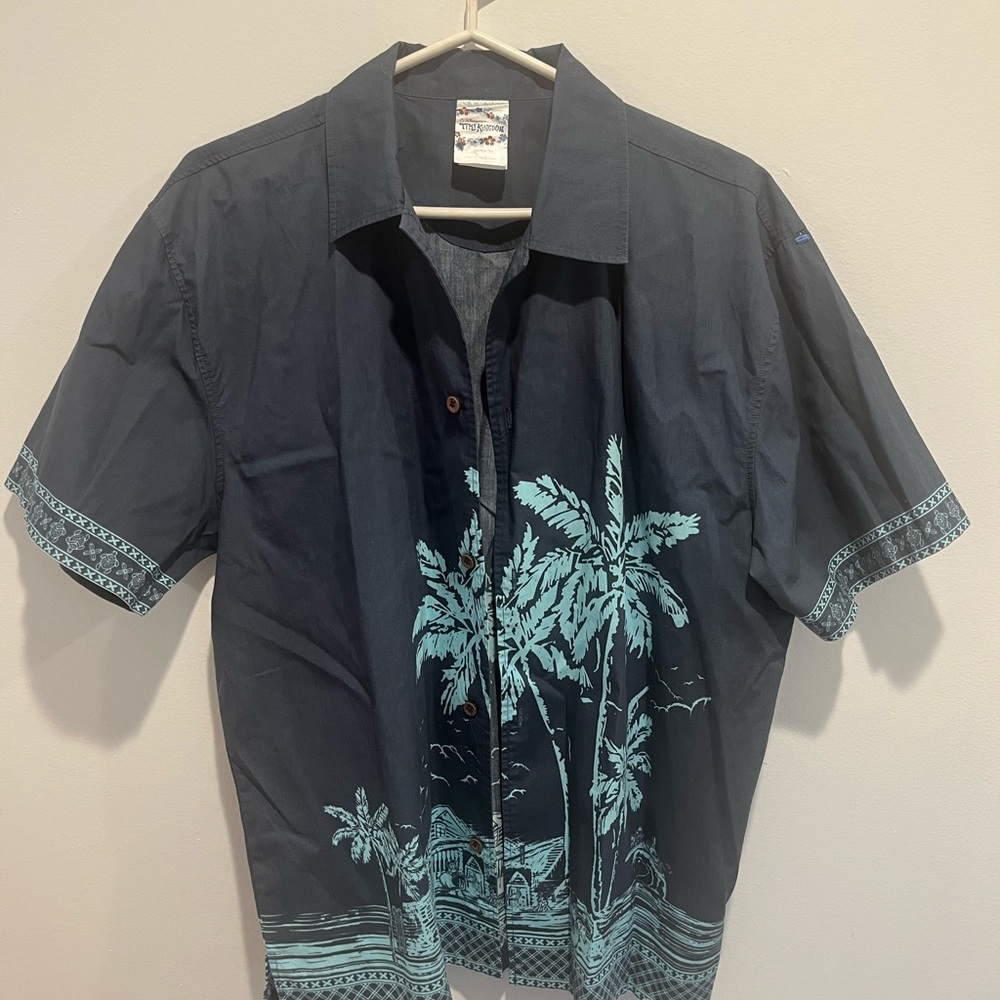 Tiki Kingdom Disney Store Button Up Medium slightly used